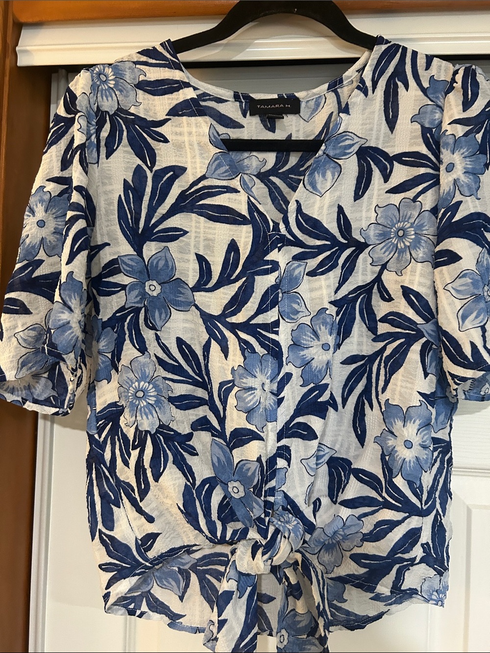 Tahari Blue Floral Tie-Front Short Sleeve Blouse